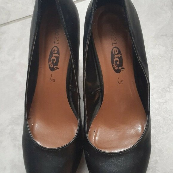rue 21 Black High Heel Platform Shoe sz 8/9 Faux Leather Pumps Stacked Heels - Picture 3 of 10